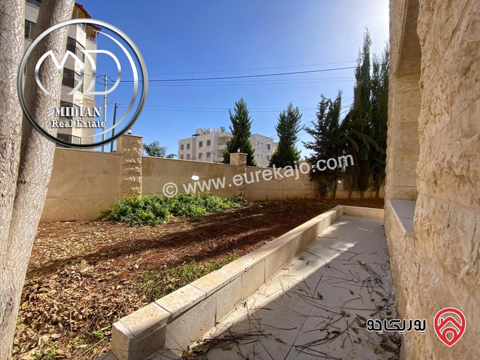 شقة شبه ارضي للبيع في عمان - خلدا العوجانية مساحة 200م مع تراسات و حدائق سوبر ديلوكس بسعر مميز