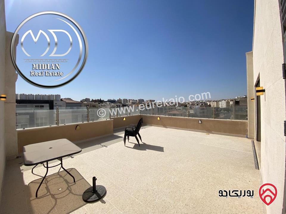 شقة دوبلكس جديدة فارغة للايجار في عمان - ضاحية النخيل طابق اخير مع روف مساحة 250م مع تراسات تشطيبات و ديكورات عصرية فاخرة