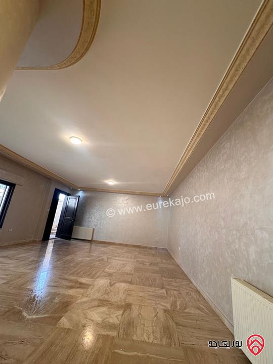 شقة طابق أرضي مساحة 200م للايجار في عمان - خلدا 