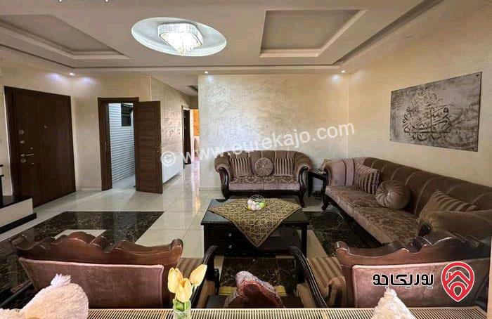 شقة فارغة طابق ثاني مساحة 244م للايجار في عمان - خلدا 