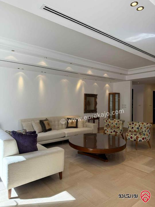 شقة أرضية ضمن كومباوند مساحة 180م مفروشة للبيع في عمان - عبدون - شارع القاهرة