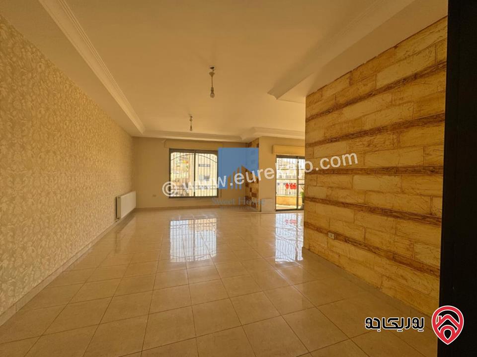 شقة مميزة للبيع في عمان - الجاردنز - خلف قاضي القضاة طابق ثالث 190م بسعر مغري