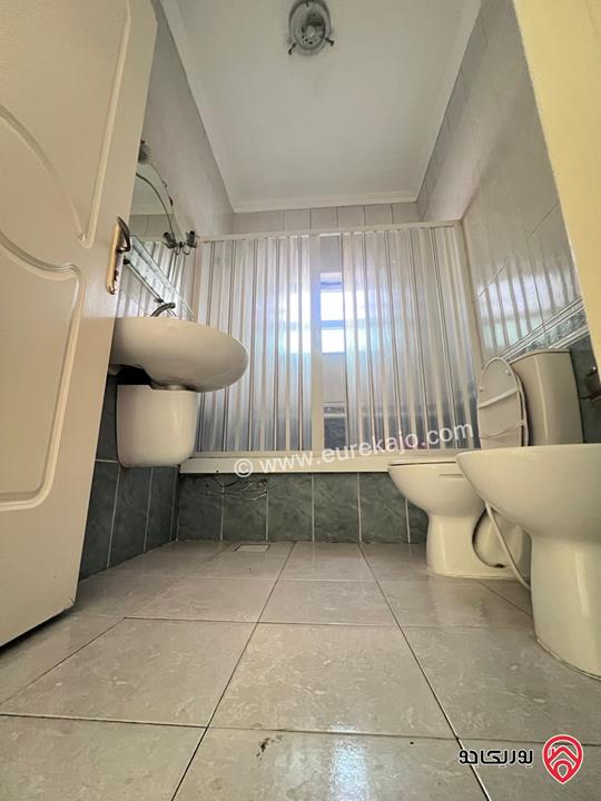 شقة شبه ارضية مساحة 235م للايجار في عمان - الرابية 