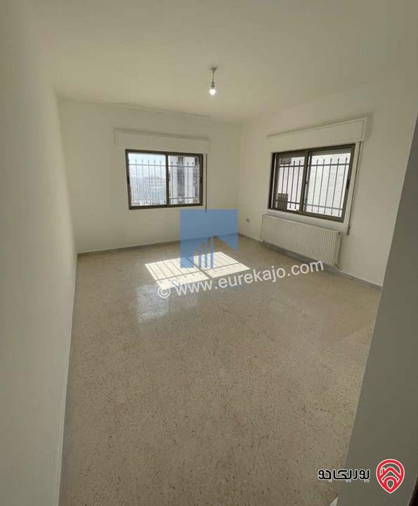 شقة مميزة للبيع في عمان - خلدا قرب المدارس المستقلة طابق ثالث 190م تشطيب سوبر ديلوكس