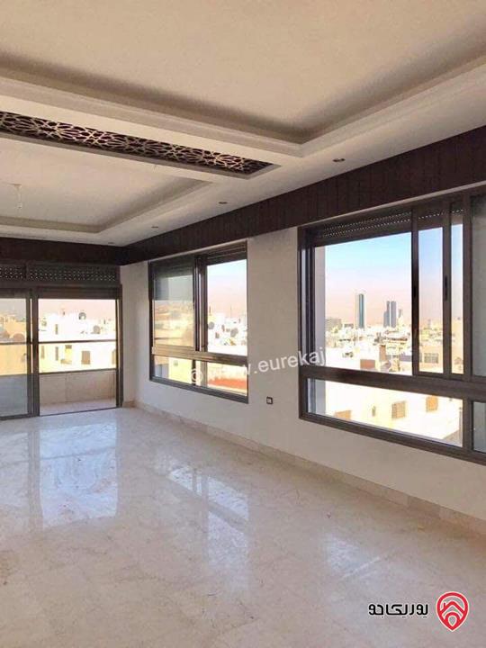شقق طابق اول مساحة 250م وطابق ثاني مساحة 250م للبيع في عمان - أم أذينة