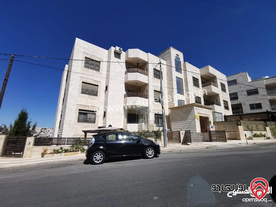 شقة مفروشة أرضية مساحة 241م داخلي و 28م خارجي للايجار في عمان - خلدا