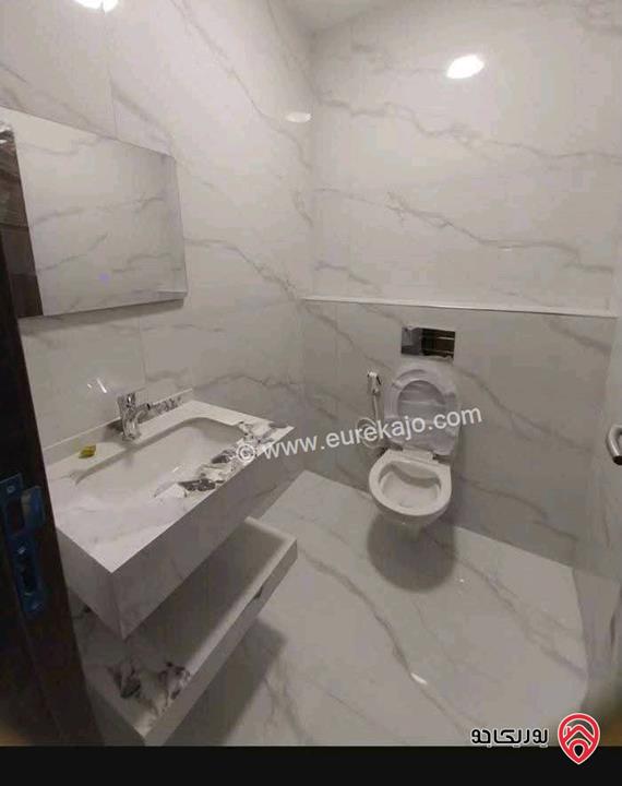 شقة فارغة طابق ثالث دوبلكس مساحة 300م للايجار في عمان - تلاع العلي