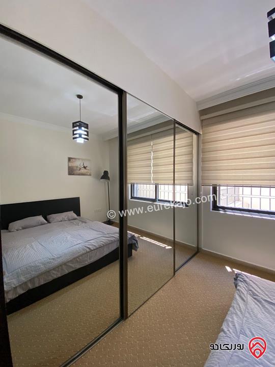 شقة طابق شبه ارضي مساحة 200م داخلي و 70م خارجي للبيع مفروشة في عمان - عبدون