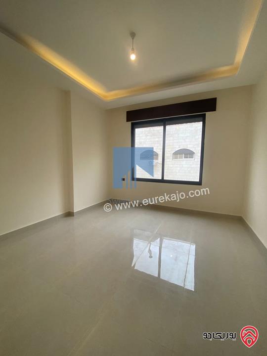 شقة فاخرة طابق ثالث 175م مع روف 150م دوبلكس للبيع في عمان - الرابية