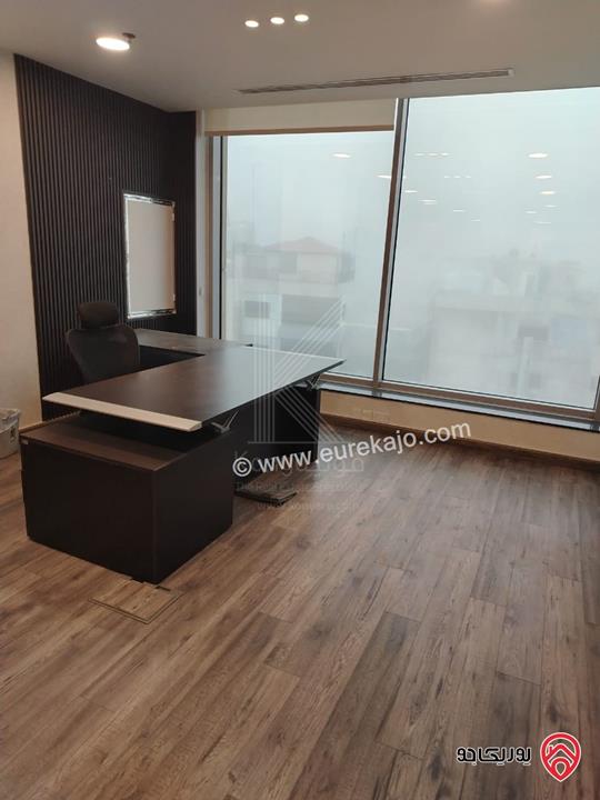 مكتب تجاري مفروش مساحة 400م طابق رابع للايجار في عمان - الدوار الخامس