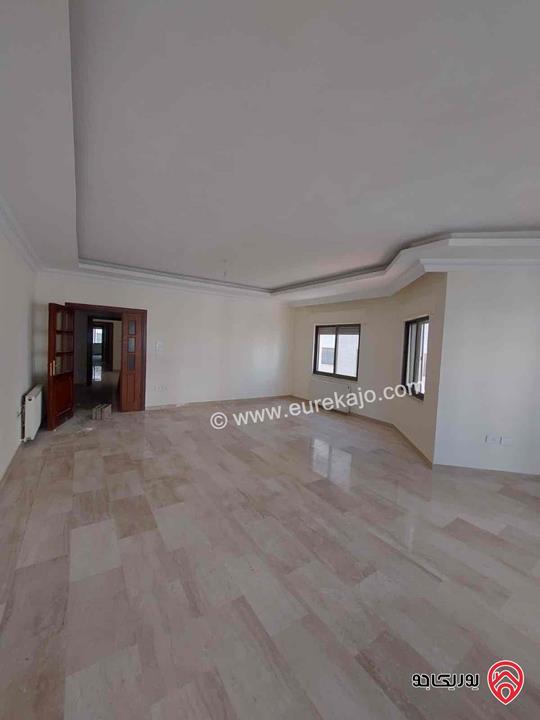 شقة طابق أول مساحة 200م للايجار في عمان - خلدا