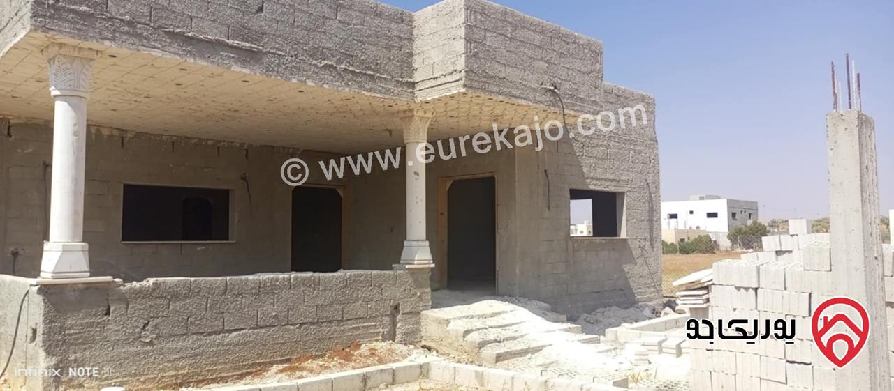 بيتين مستقلين عمار حديث على أرض 1 دونم للبيع في الرمثا الحي الغربي بجانب قصر النخيل بعيد عن الشارع الرئيسي 500م