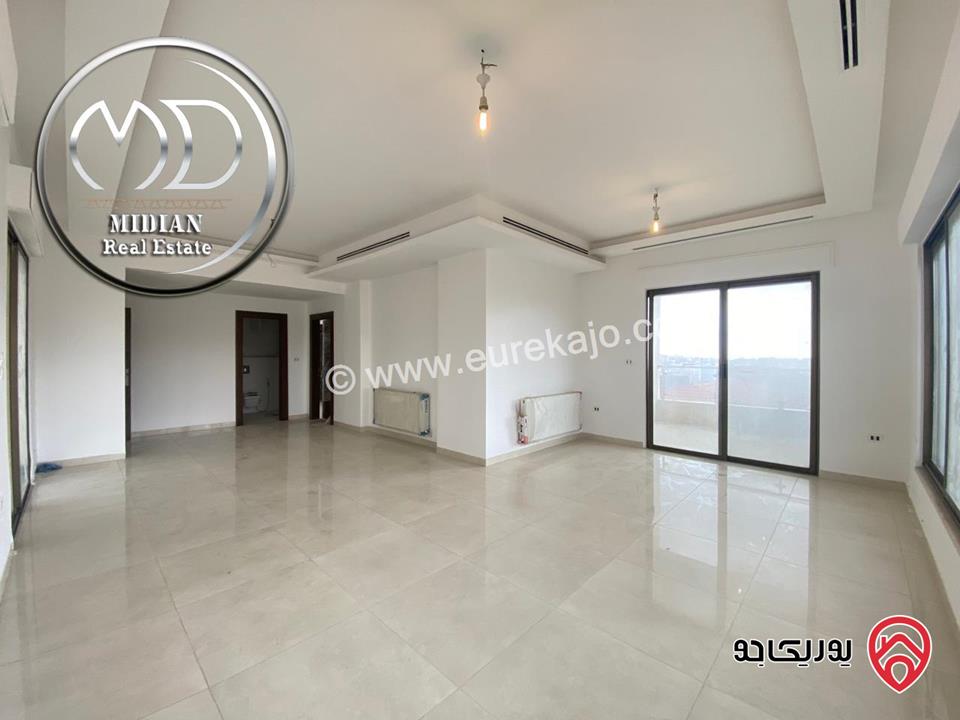 شقة جديدة للبيع في عمان - خلدا العوجانية طابق ثالث مع روف مساحة 225م تشطيبات و ديكورات سوبر ديلوكس اطلالة رائعة