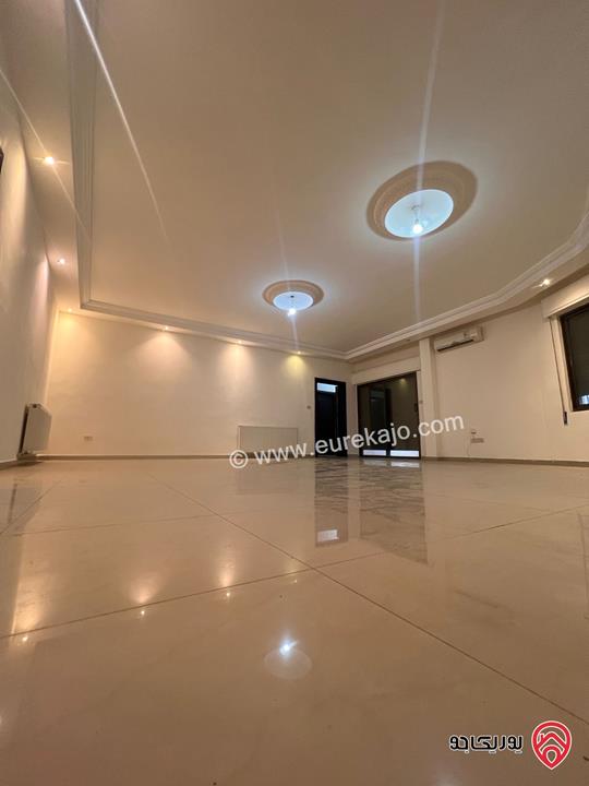 شقة طابق اول من فيلا مساحة 230م للايجار في عمان - دابوق 