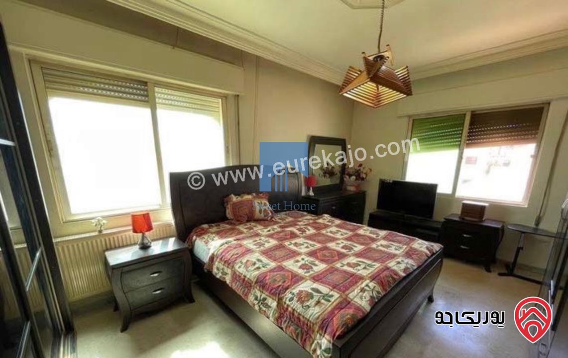 شقة مميزة للبيع في عمان تلاع العلي - خلف السلطان طابق ثالث 260م مع روف 70م بسعر مغري