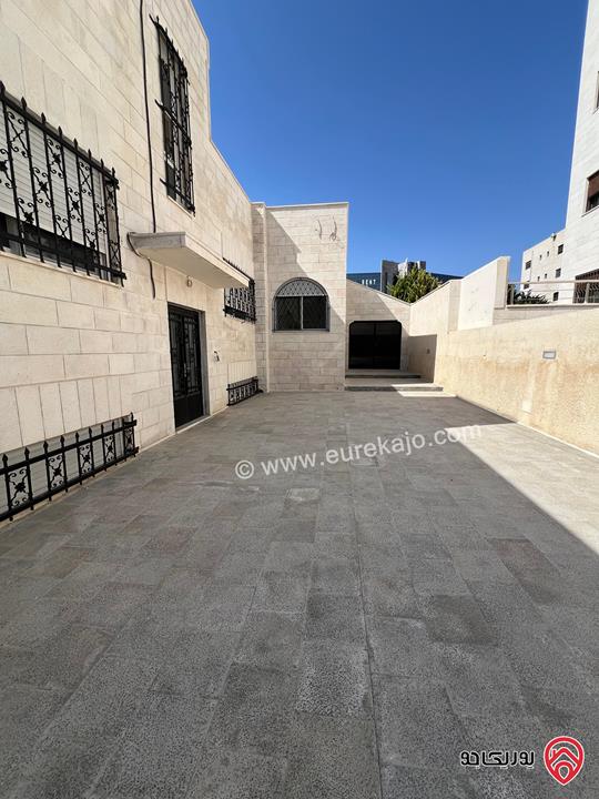 فيلا مساحة الارض 672م مساحة البناء 600م للبيع في عمان - دير غبار حي السهل 