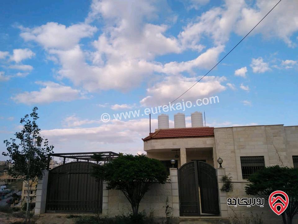 عماره مساحة 670م على أرض 755م للبيع في الزرقاء - ضاحية المدينة المنورة 