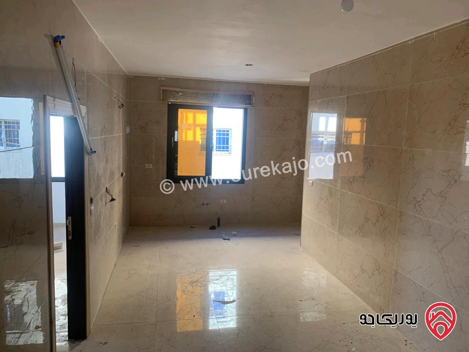 شقة عمار جديد وتشطيب جديد مساحة 140م للايجار في اربد - حي المقري