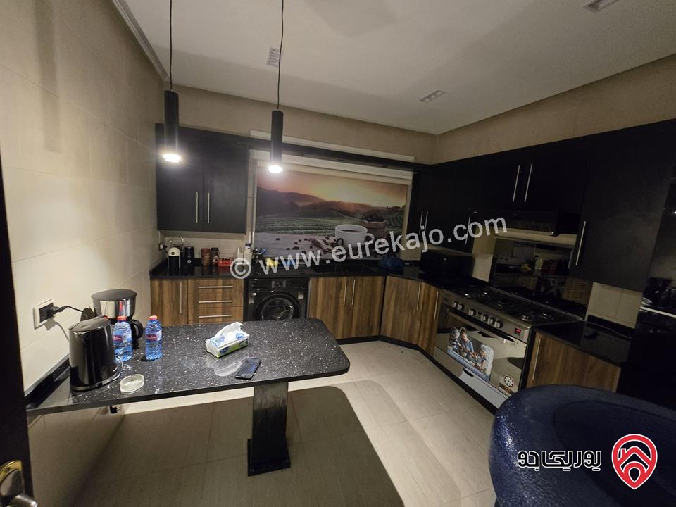 شقة فاخرة مفروشة للايجار ثلاث غرف نوم في الدوار السابع