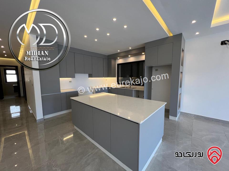 شقق جديدة فارغة للايجار في عمان - الكرسي مساحات 180م تشطيبات و ديكورات فاخرة اطلالة جميلة