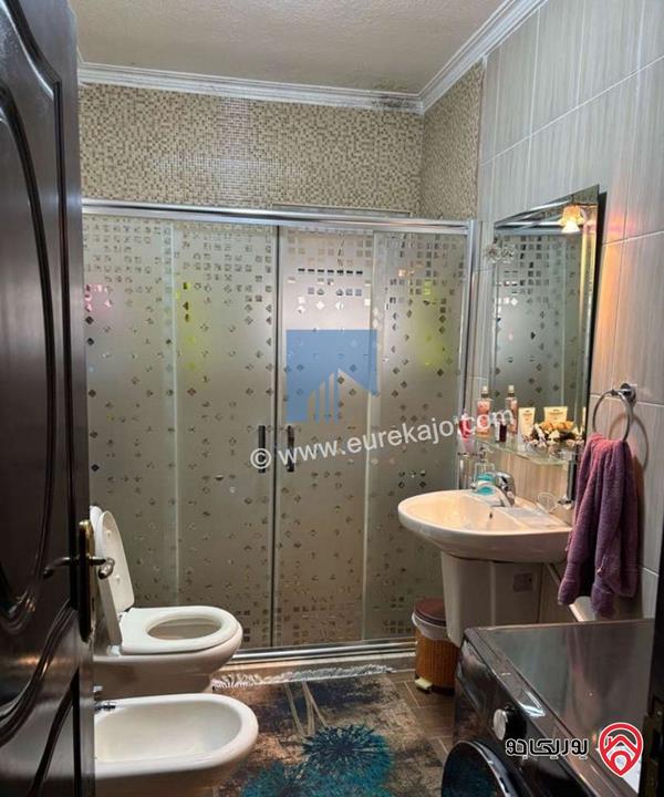 شقة مساحة 180م مع حديقة وترسات 120م للبيع في عمان - خلدا