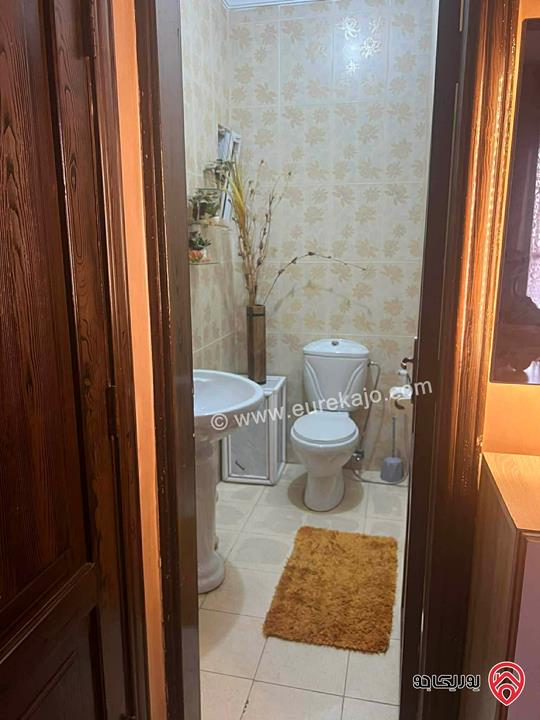 شقة مميزة طابق أرضي دوبلكس مساحة داخلية 220م ومساحة خارجية 190م للبيع في عمان - القويسمة