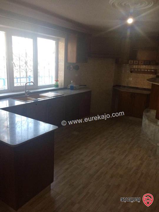 فيلا مجددة مساحة 440م على أرض 980م للبيع في الفحيص – منطقة الرهوة موقع مميز 