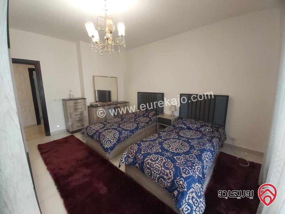 شقة أرضية طابقية مفروشة مساحة 302م داخلي و 70م خارجي للايجار في عمان - دير غبار