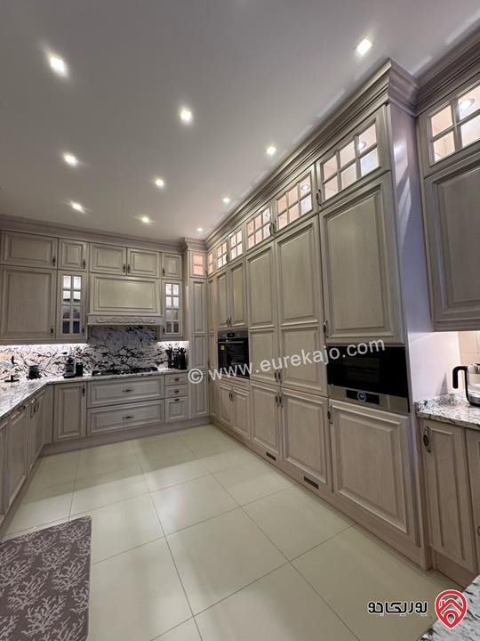 شقة مفروشة مساحة 275م للبيع في عمان - دابوق تبعد 600م عن مكتب الامير غاي بن محمد 