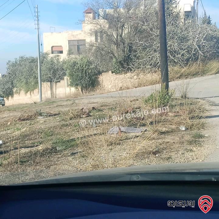 منزل مستقل مساحة 600م على أرض 1 دونم و 263م للبيع في عمان - مرج الحمام