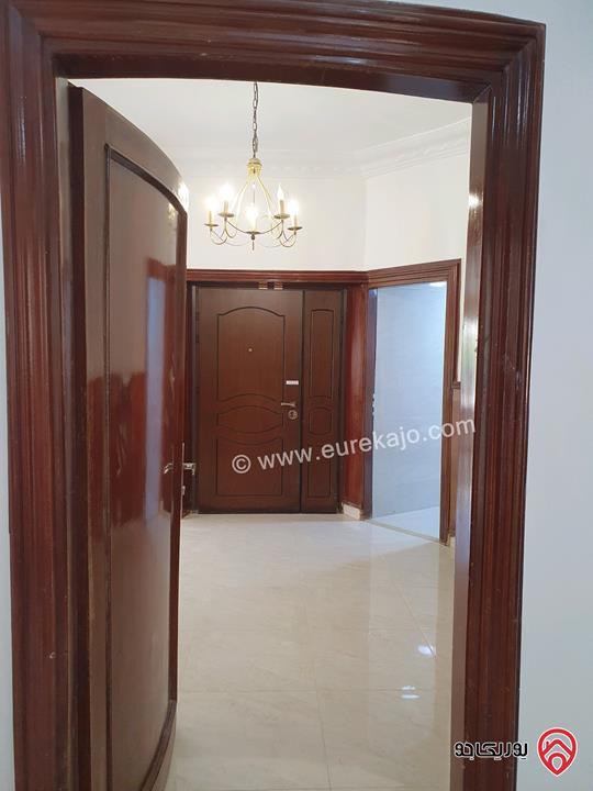 فيلا مستقلة ومجددة بالكامل مساحة 800م على ارض 839م للبيع في عمان - الشميساني