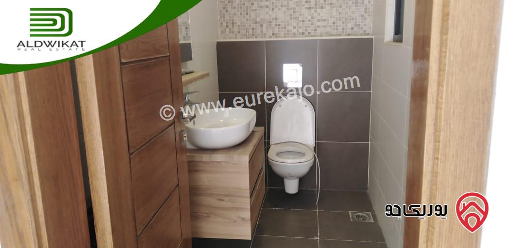 فيلا للبيع في عمان - عبدون مساحة البناء 450م ومساحة الارض 400م ومساحة الحديقة 50م