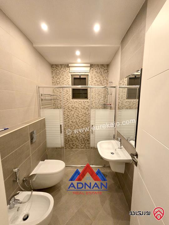 شقة ارضية مفروشة مساحة 250 متر مع كراج ومدخل خاص للايجار في عمان - أم أذينة