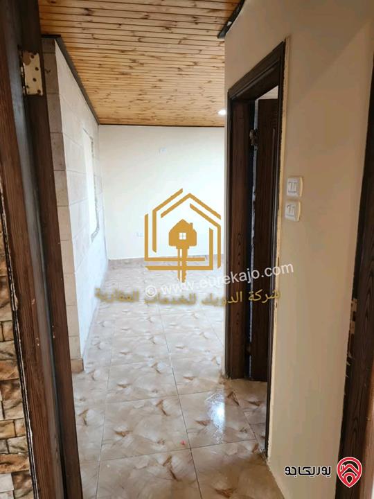 روف فارغ مساحة 100م للإيجار في عمان - الدوار السابع 