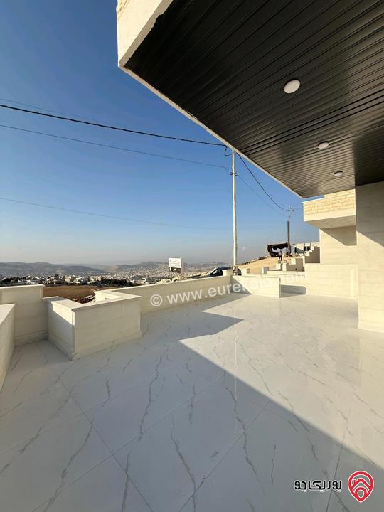 شقة أرضية ديلكوس مساحة 150م داخلي و 90م خارجي للبيع في عمان - الجبيهة الامام الغزالي