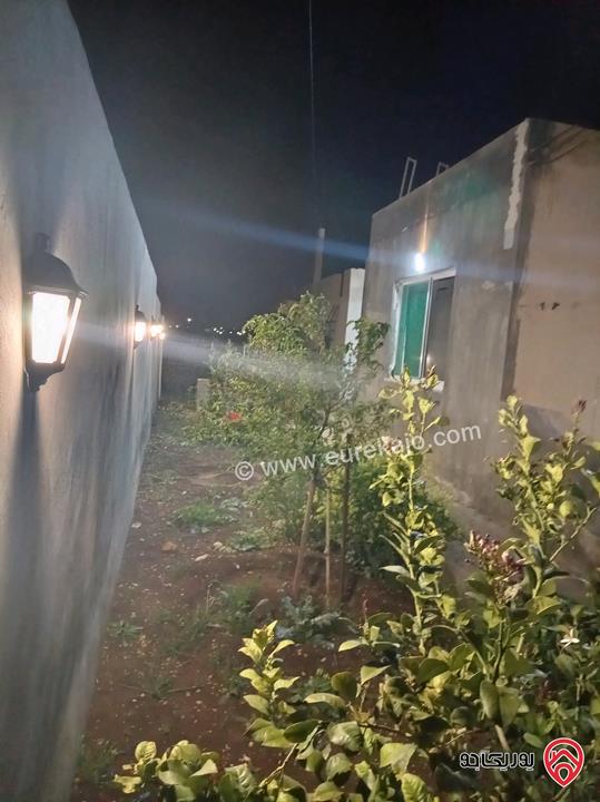 بيت مساحة 95م على أرض 500م للبيع في المفرق الغدير الاخضر