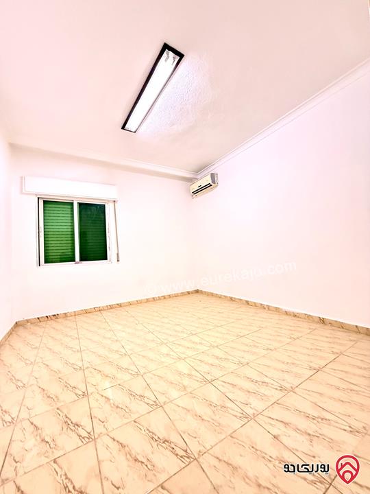 شقة مساحة 180م طابق ثالث للبيع في عمان - طبربور