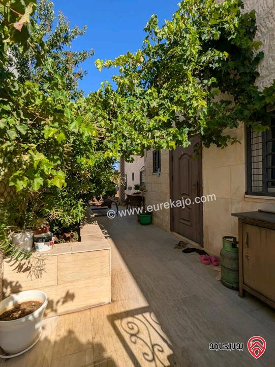 فيلا مساحة 700م على أرض 815م للبيع في عمان - ناعور