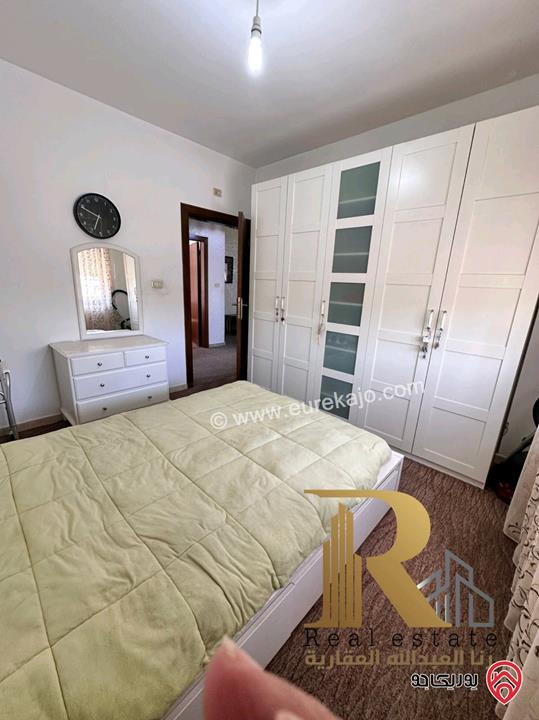 شقة مفروشة مساحة 100م طابق أول للبيع في عمان - الجندويل 