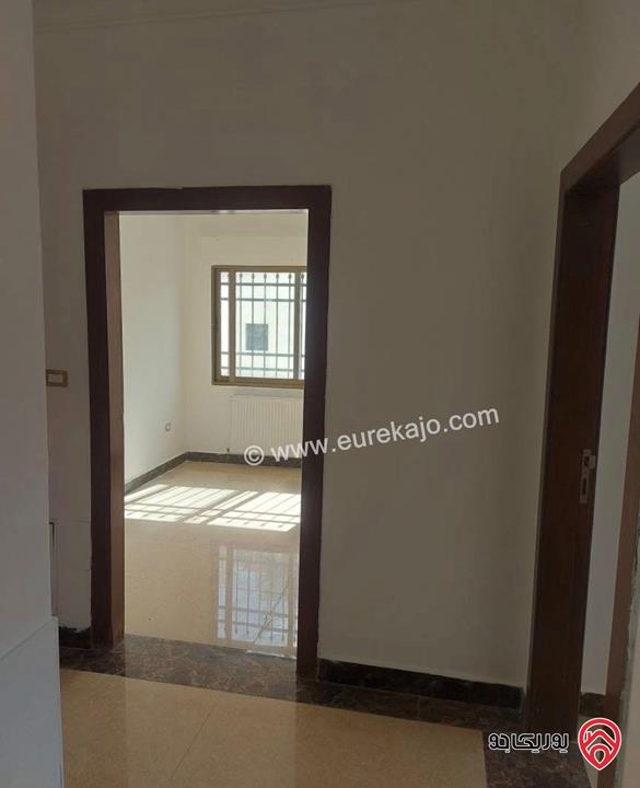 شقة مساحة 150م طابق ثالث للبيع في عمان - تلاع العلي 