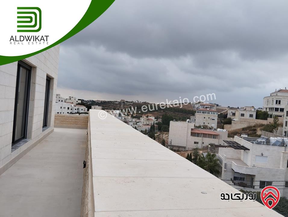 روف للبيع في عمان - دابوق مساحة البناء 190م ومساحة الترس 190م