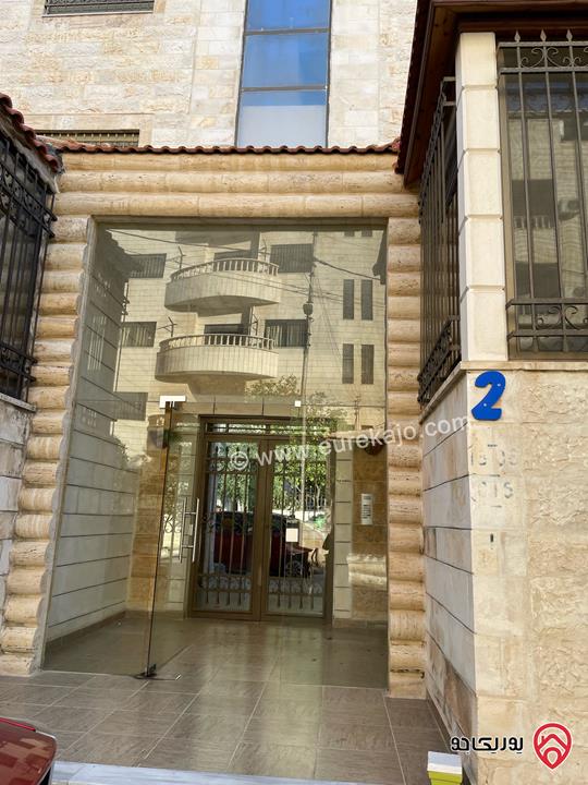 شقة ديلوكس مساحة 173م طابق ثاني للبيع في عمان - الجبيهة / ضاحية الرشيد قريبة من جميع الخدمات 