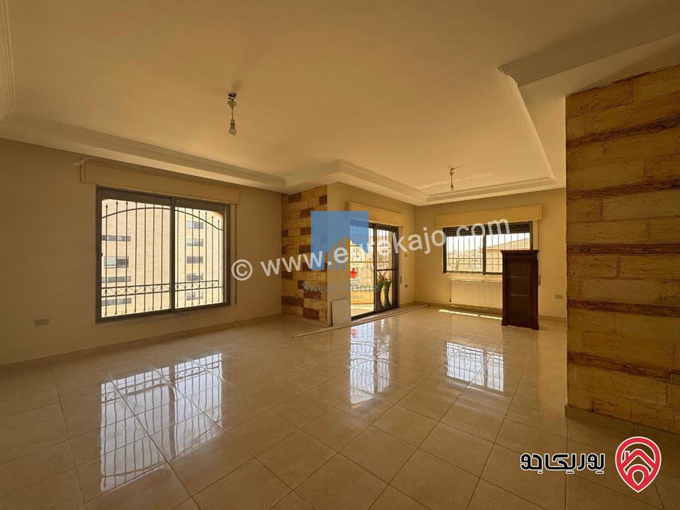 شقة مميزة للبيع في عمان - الجاردنز - خلف قاضي القضاة طابق ثالث 190م بسعر مغري