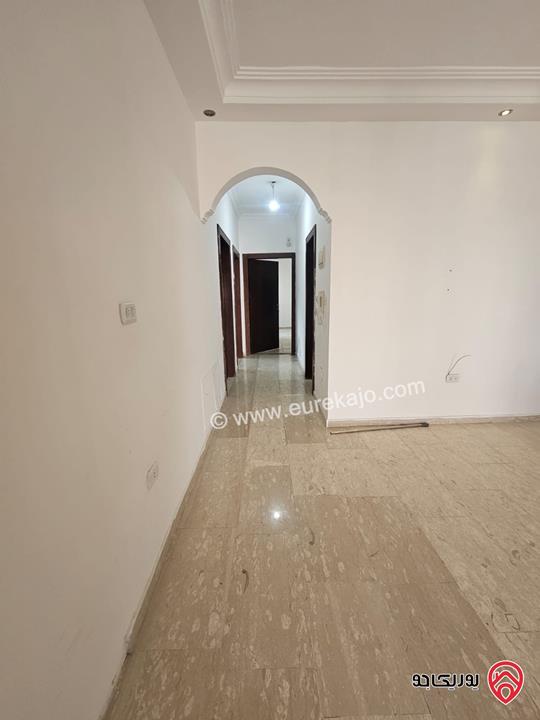 شقة طابق رابع مساحة 160م للايجار في عمان - تلاع العلي