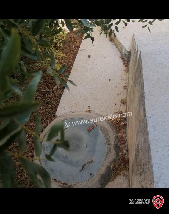 بيت مستقل طابقين مساحة 300م على أرض 400م للبيع في عجلون - كفرنجة 