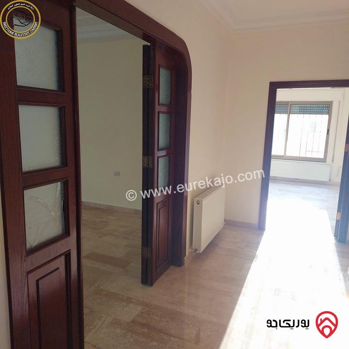 شقة فاخرة للبيع في خلدا - قرب مدارس ساندس طابق ثالث 200م مع روف 140م تشطيب سوبر ديلوكس بسعر مغري