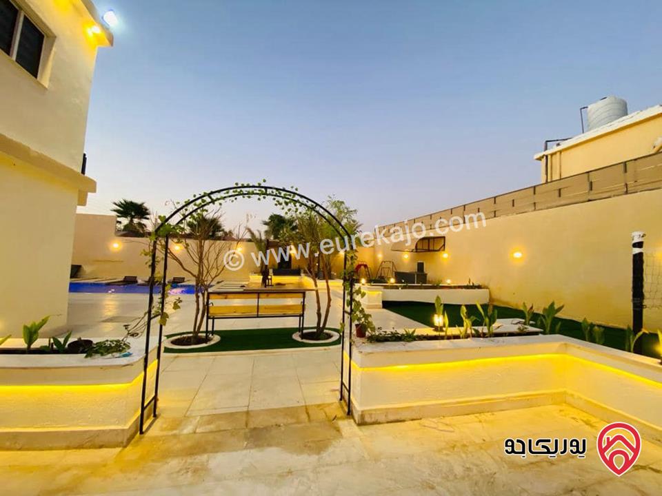 شاليه مساحة الأرض 624م ومساحة البناء 150م للبيع في البحر الميت