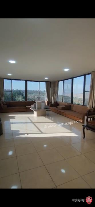 مزرعة فاخرة بمواصفات عالية مساحة البناء 200م على أرض 4 دونم للبيع في الزرقاء - بيرين