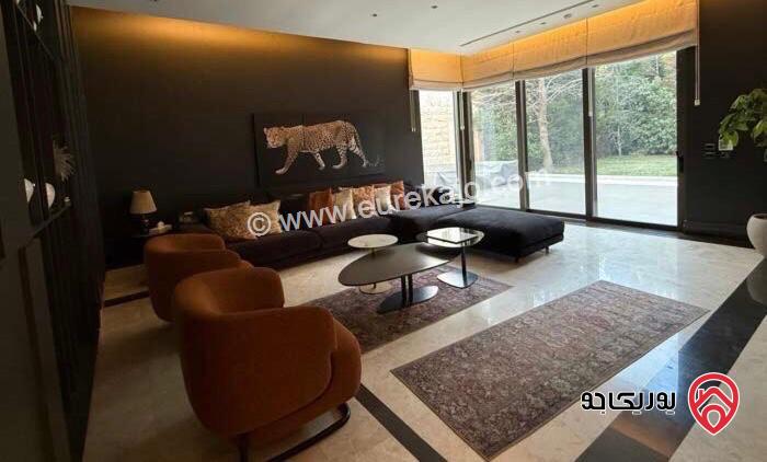 فيلا فاخرة مفروشة مساحة 650م على أرض 750م للايجار في عمان - دابوق