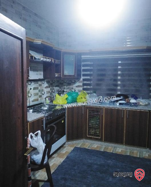 شقة مساحة 96م طابق ثالث للبيع في الجبل الأخضر 